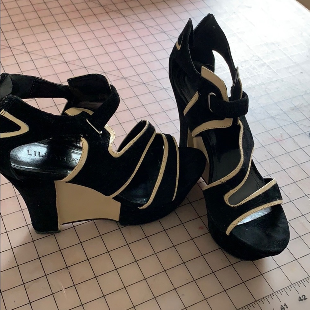 Black and Tan Wedge
